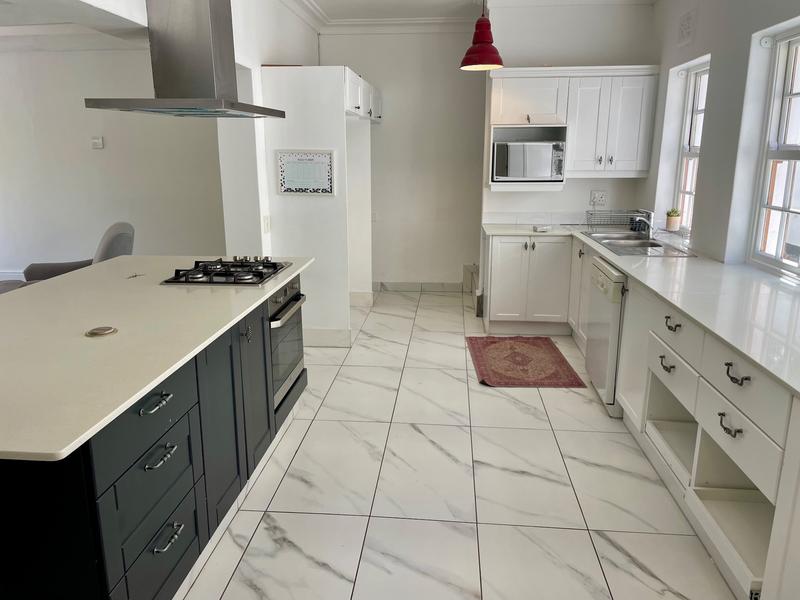 4 Bedroom Property for Sale in North Oaks Western Cape